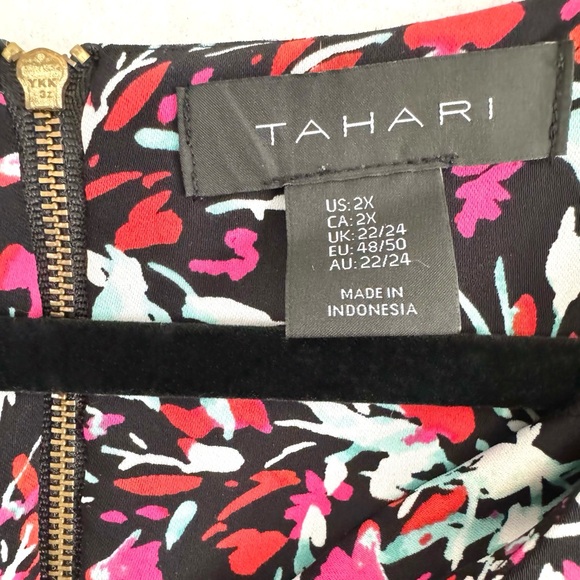 Red Print Shift Dress from Tahari - Picture 6 of 6